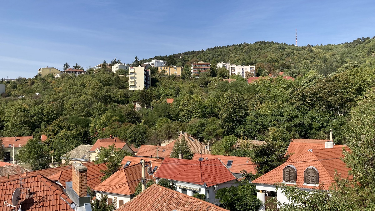 Eladó újépítésű társasházban 4db panorámás lakás Pécs Tettyén