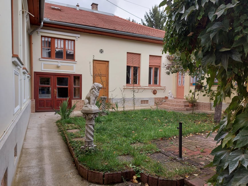 Eladó családi ház Pécs POTE alatt Egyetemvárosban